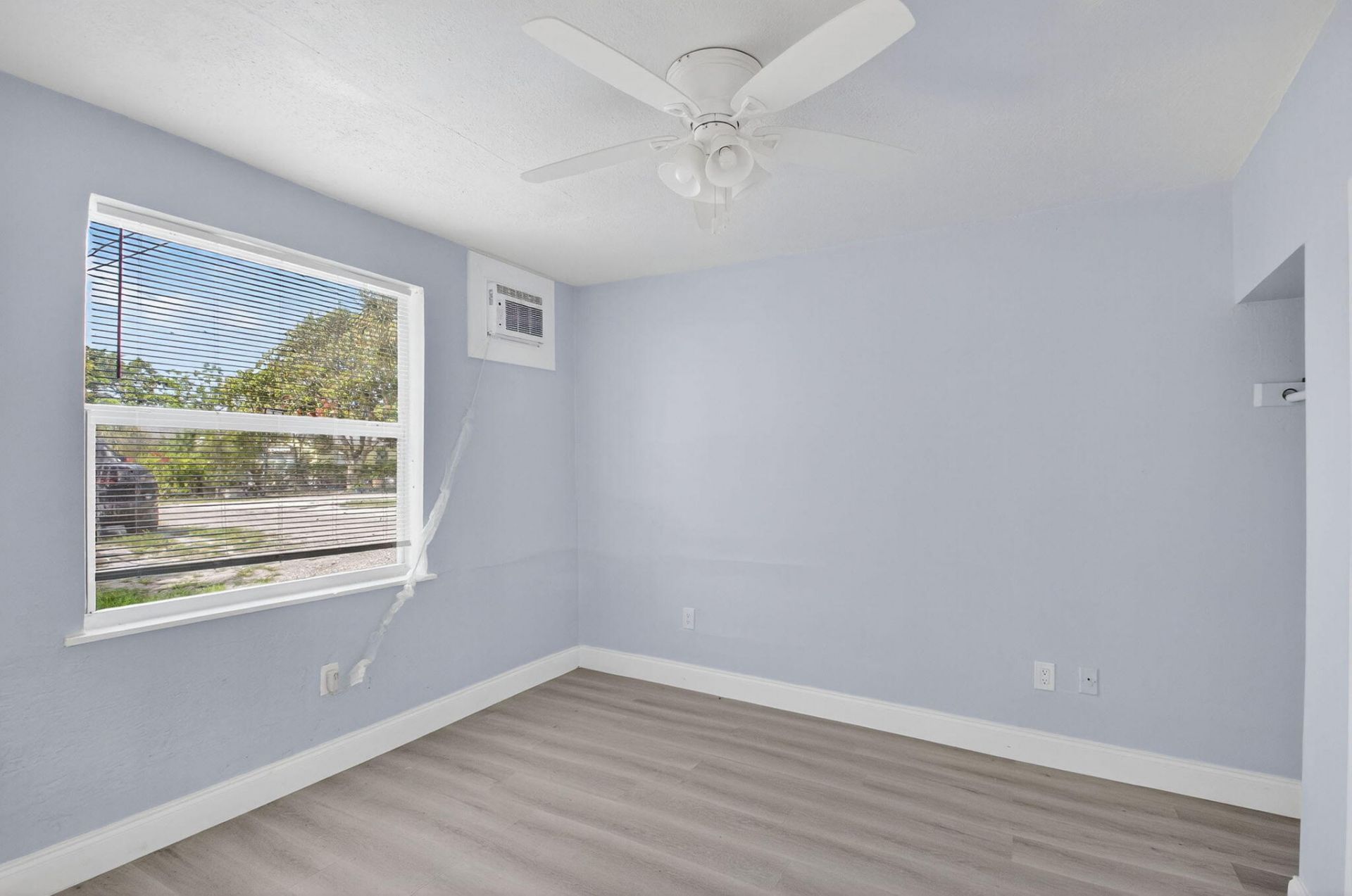 323 S E Street, Lake Worth Beach, FL 33460 Photo