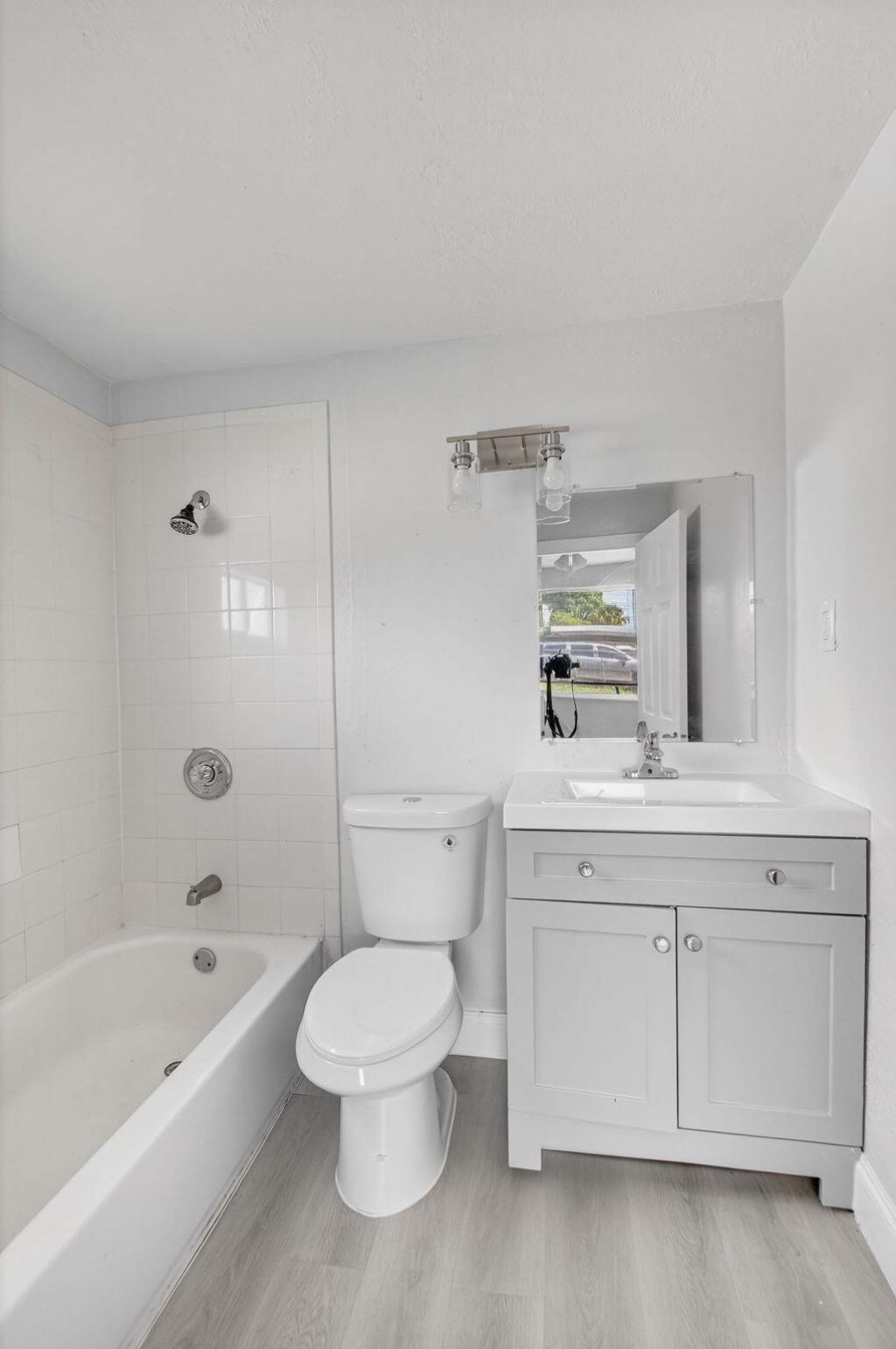 323 S E Street, Lake Worth Beach, FL 33460 Photo