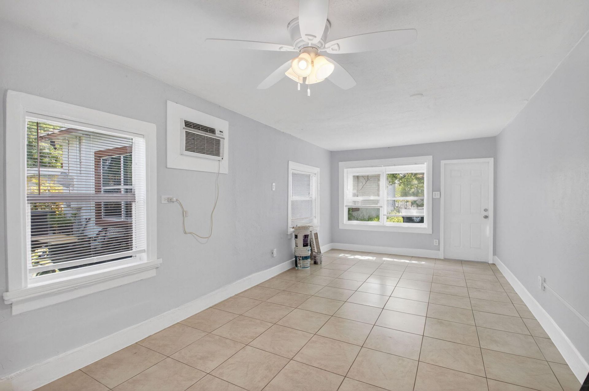 323 S E Street, Lake Worth Beach, FL 33460 Photo
