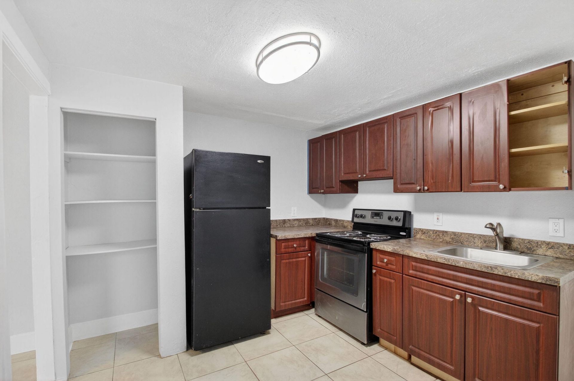 323 S E Street, Lake Worth Beach, FL 33460 Photo