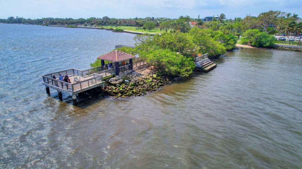 323 S E Street, Lake Worth Beach, FL 33460 Photo