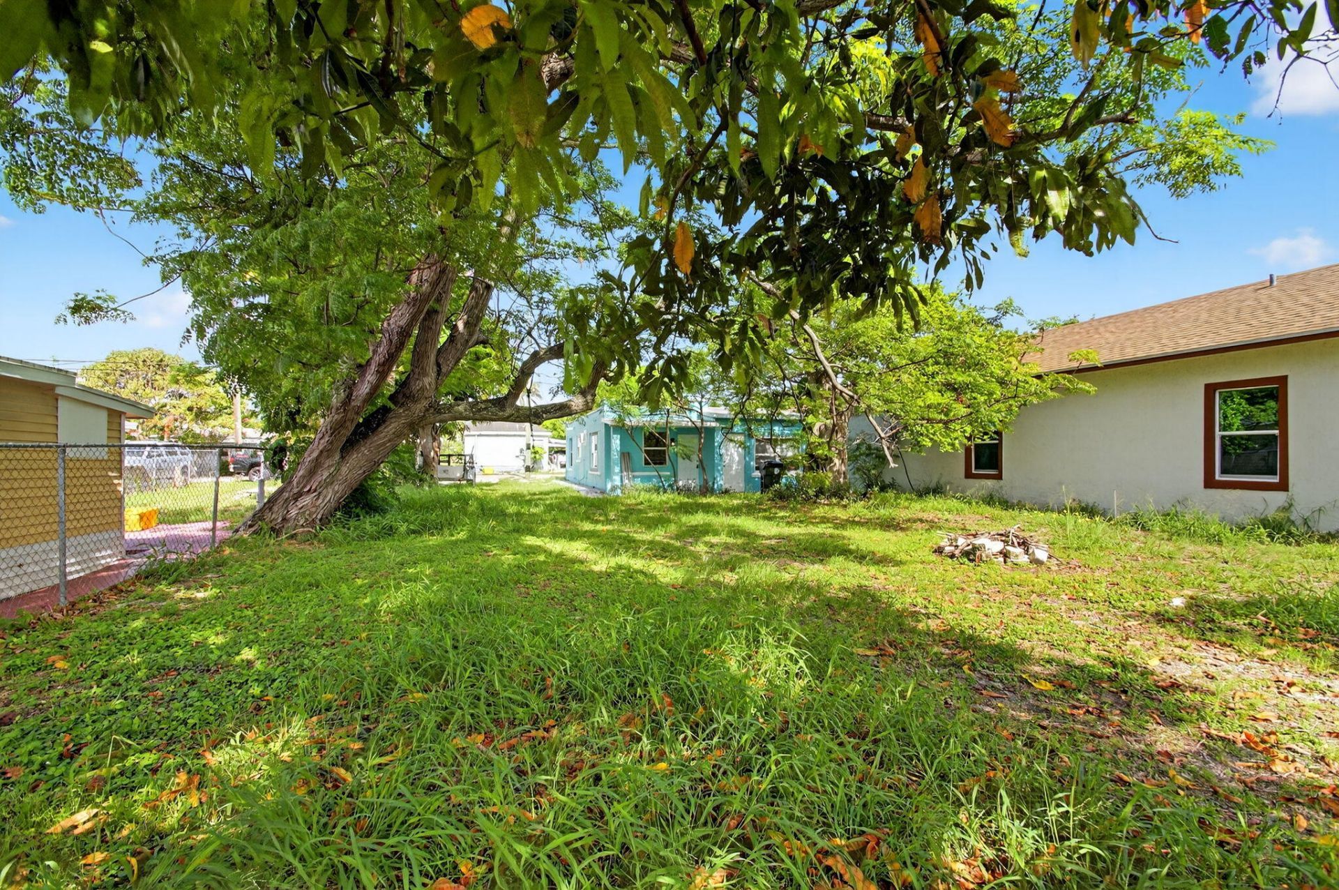 323 S E Street, Lake Worth Beach, FL 33460 Photo