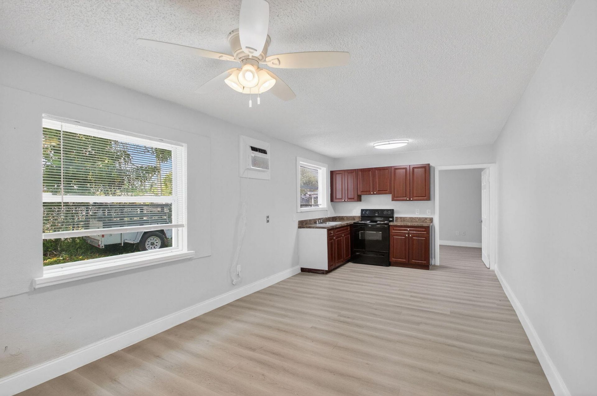 323 S E Street, Lake Worth Beach, FL 33460 Photo