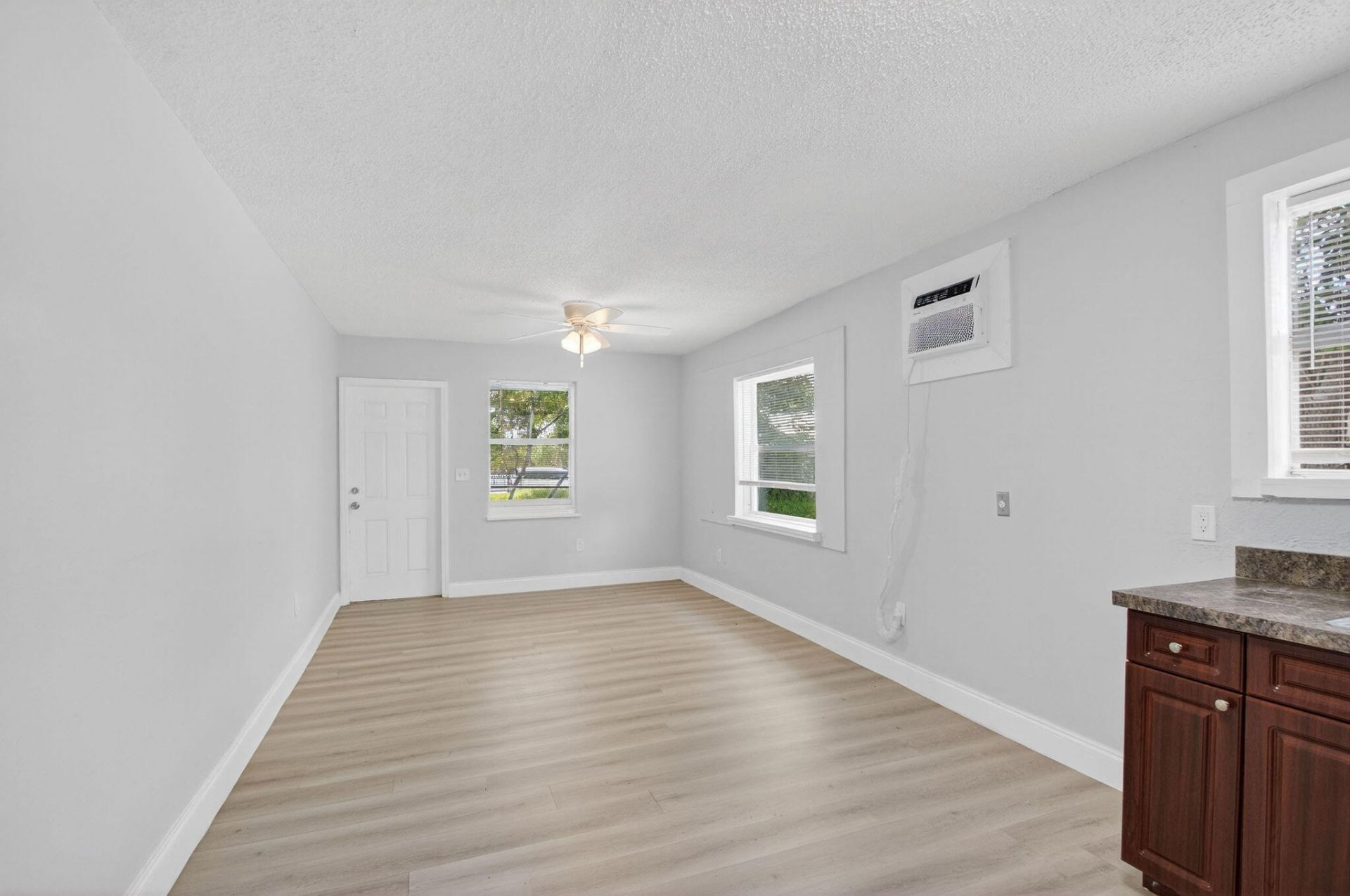 323 S E Street, Lake Worth Beach, FL 33460 Photo