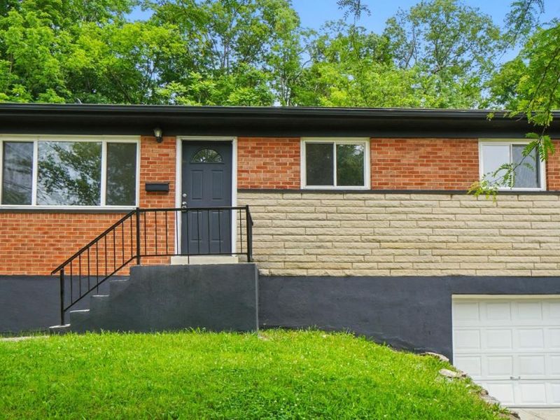 2962 Aquadale Lane, Cincinnati, OH 45211 Photo 1