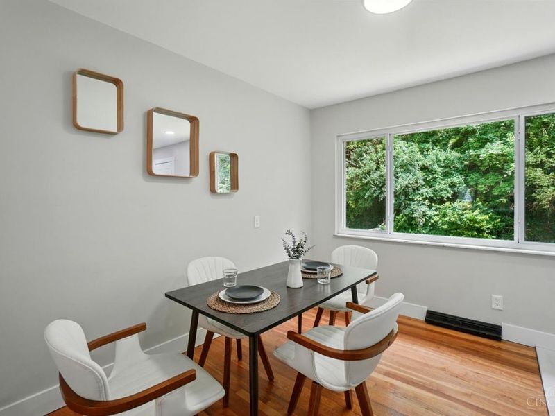 2962 Aquadale Lane, Cincinnati, OH 45211 Photo 12