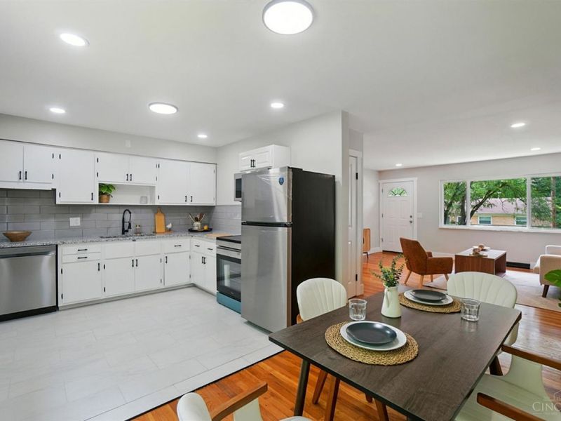 2962 Aquadale Lane, Cincinnati, OH 45211 Photo 13