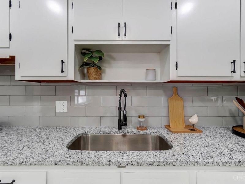 2962 Aquadale Lane, Cincinnati, OH 45211 Photo 17