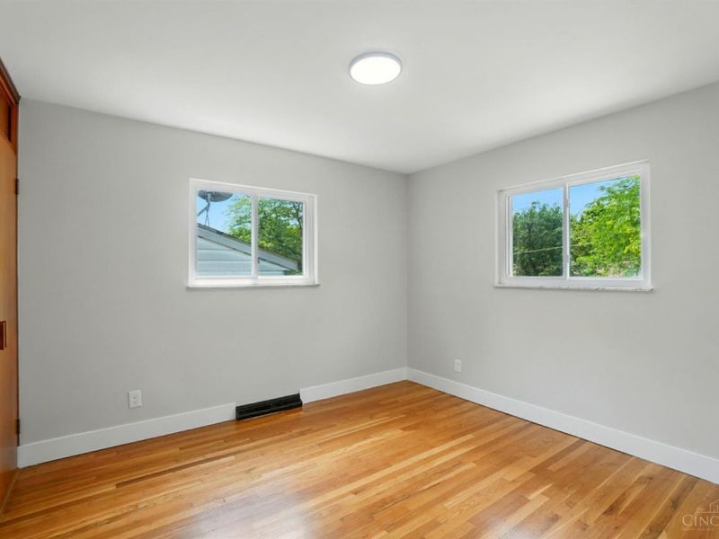 2962 Aquadale Lane, Cincinnati, OH 45211 Photo 27