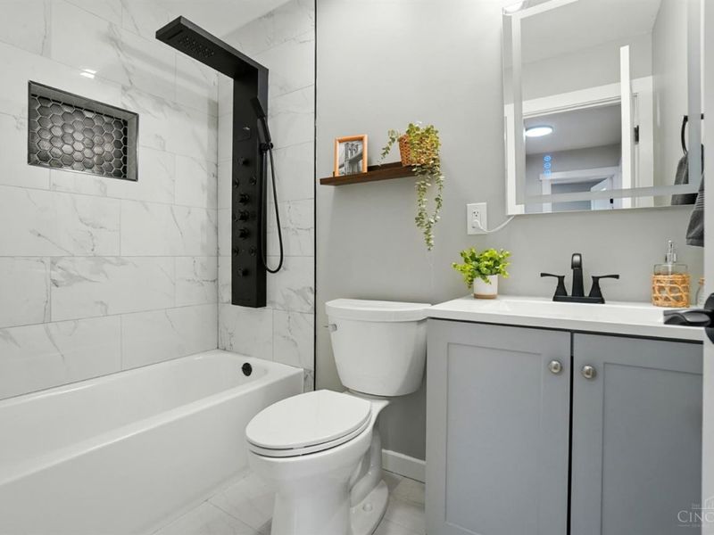 2962 Aquadale Lane, Cincinnati, OH 45211 Photo 29