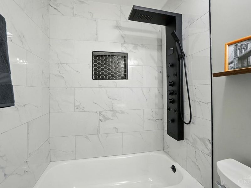 2962 Aquadale Lane, Cincinnati, OH 45211 Photo 30