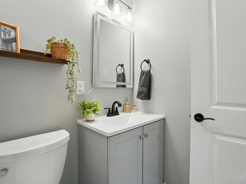 2962 Aquadale Lane, Cincinnati, OH 45211 Photo 31