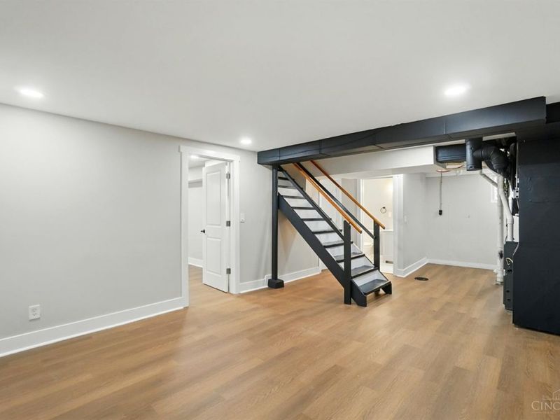 2962 Aquadale Lane, Cincinnati, OH 45211 Photo 37