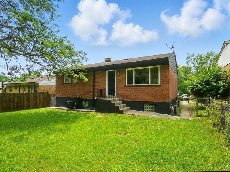 2962 Aquadale Lane, Cincinnati, OH 45211 Photo 48