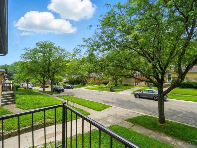 2962 Aquadale Lane, Cincinnati, OH 45211 Photo 5