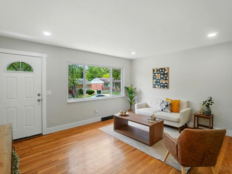 2962 Aquadale Lane, Cincinnati, OH 45211 Photo 7