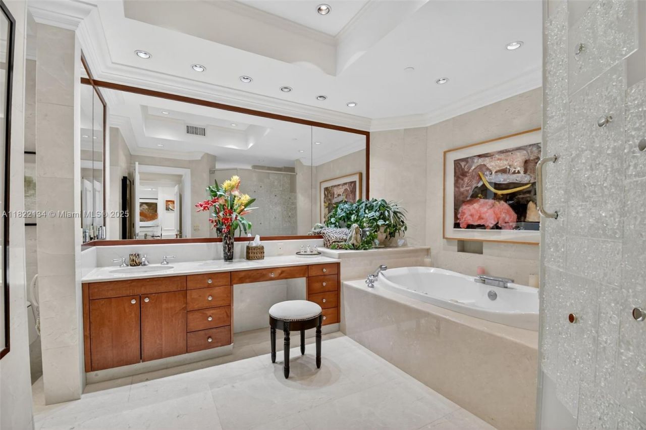 19925 NE 39th Pl, Unit 404, Aventura, FL 33180 Photo