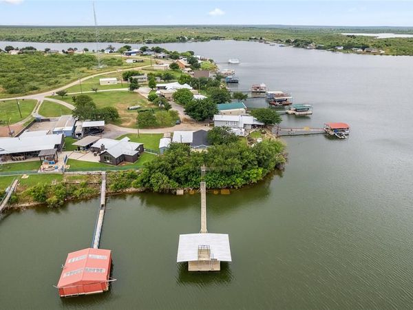 326 Moonshine Circle, Seymour, TX 76380