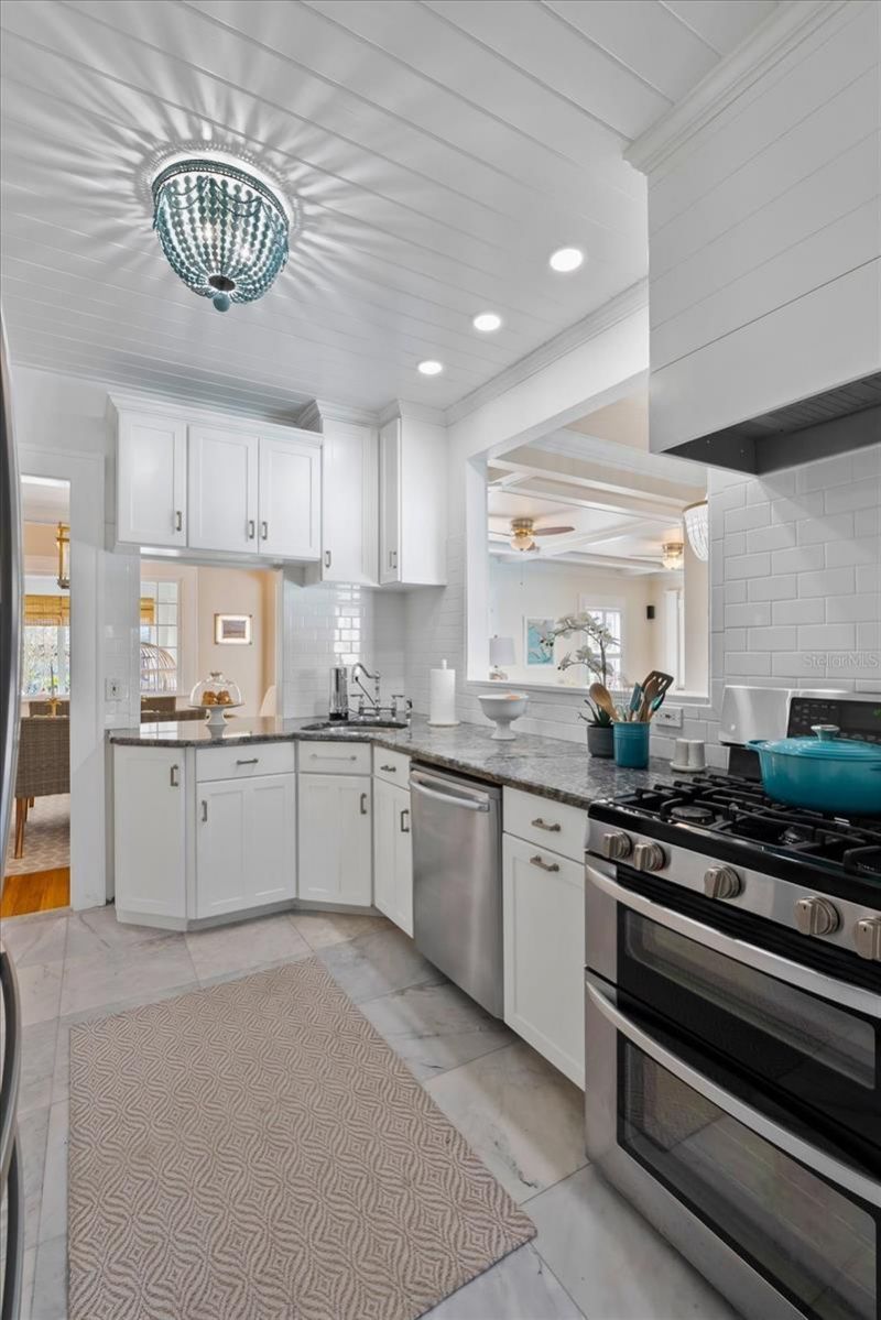 235 10th Avenue Ne, Saint Petersburg, FL 33701 Photo