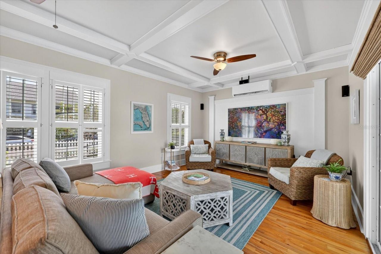 235 10th Avenue Ne, Saint Petersburg, FL 33701 Photo