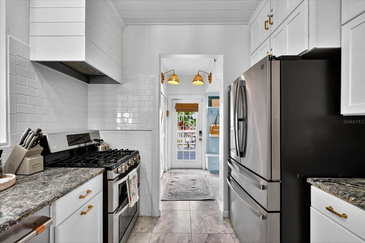 235 10th Avenue Ne, Saint Petersburg, FL 33701 Photo