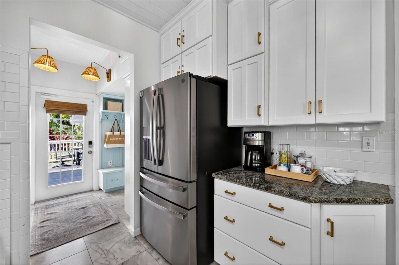 235 10th Avenue Ne, Saint Petersburg, FL 33701 Photo