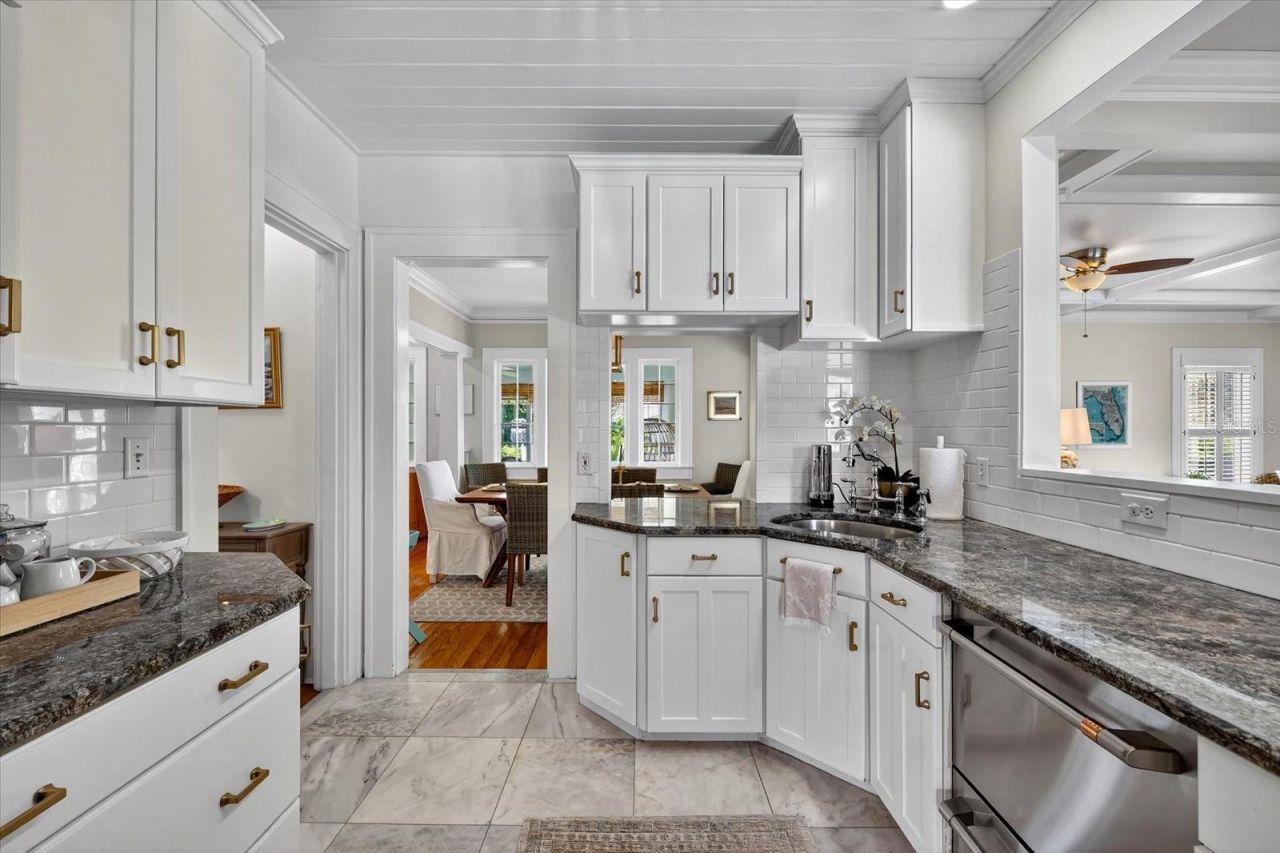 235 10th Avenue Ne, Saint Petersburg, FL 33701 Photo