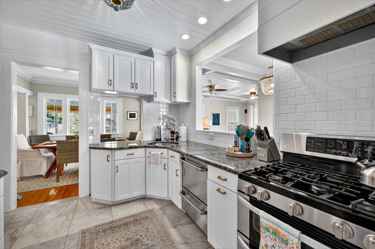 235 10th Avenue Ne, Saint Petersburg, FL 33701 Photo