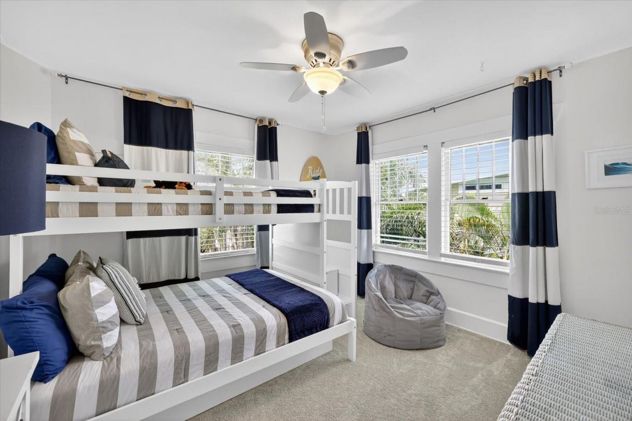 235 10th Avenue Ne, Saint Petersburg, FL 33701 Photo