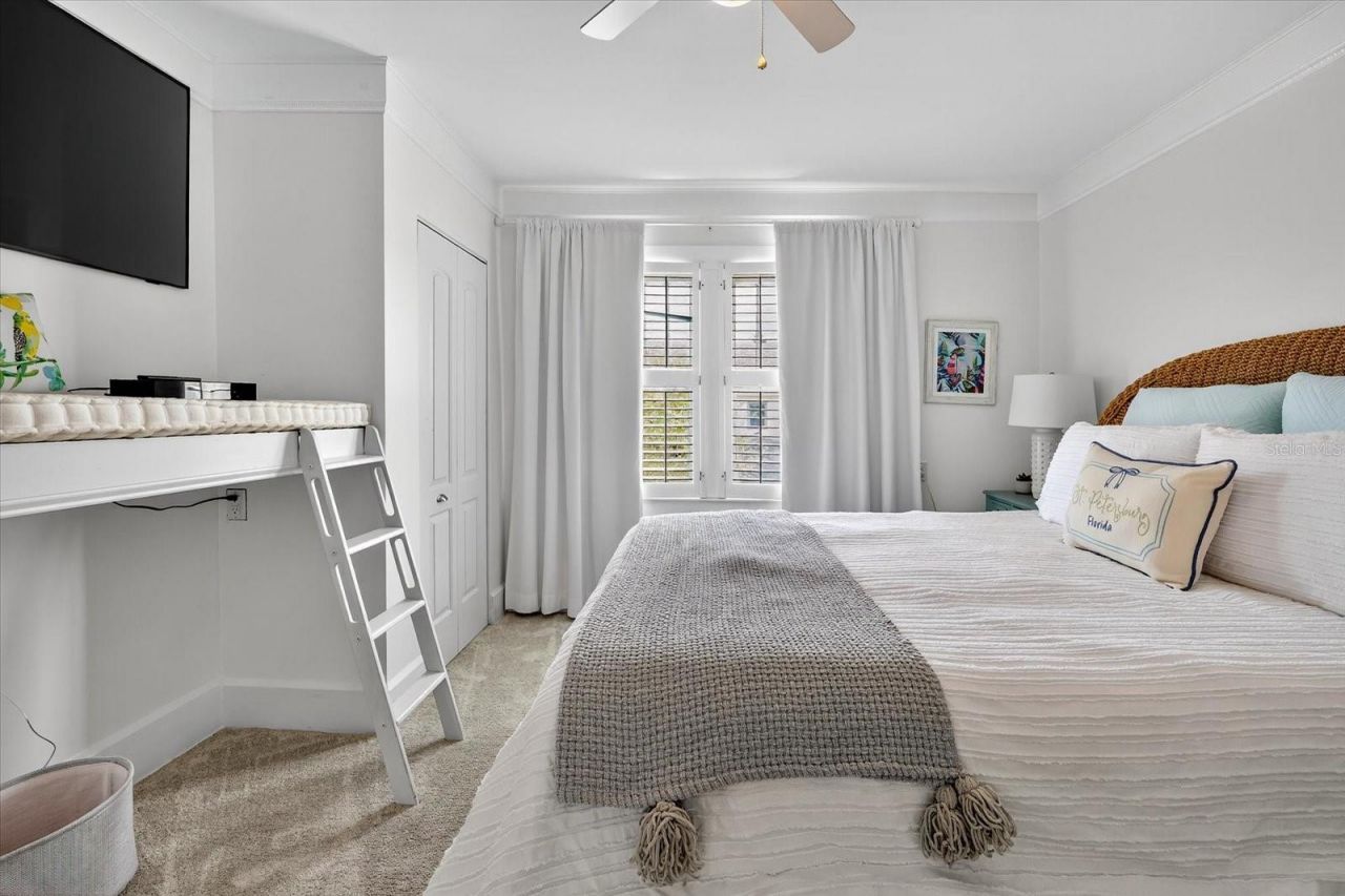 235 10th Avenue Ne, Saint Petersburg, FL 33701 Photo