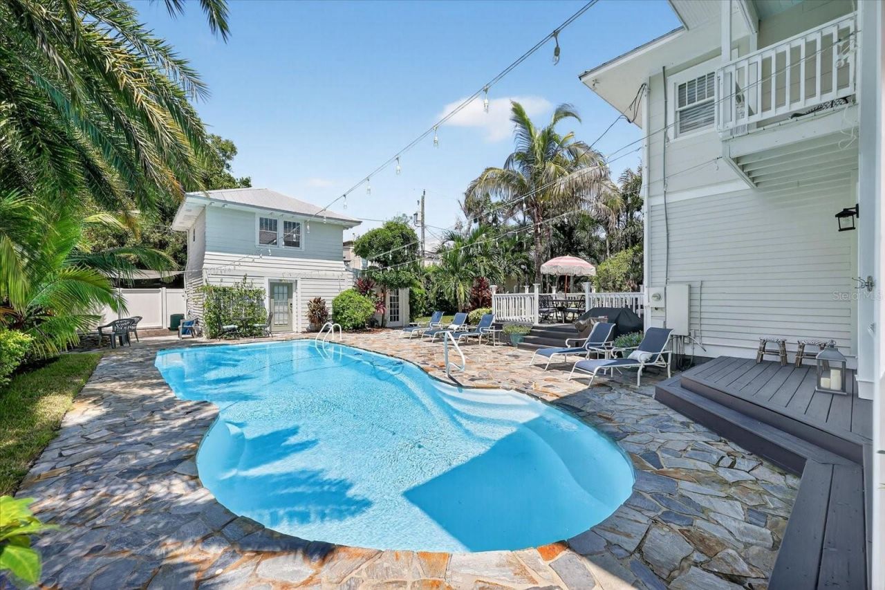 235 10th Avenue Ne, Saint Petersburg, FL 33701 Photo