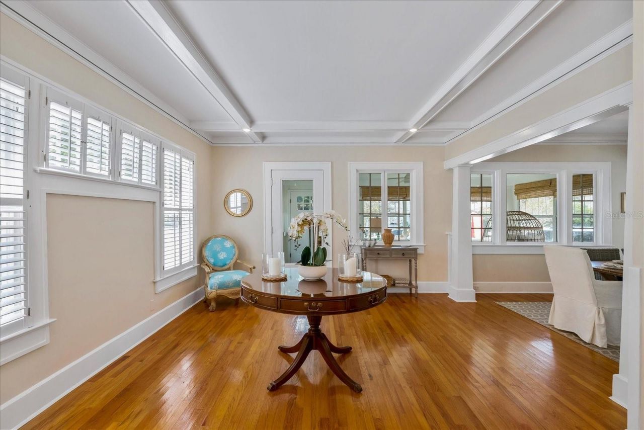 235 10th Avenue Ne, Saint Petersburg, FL 33701 Photo