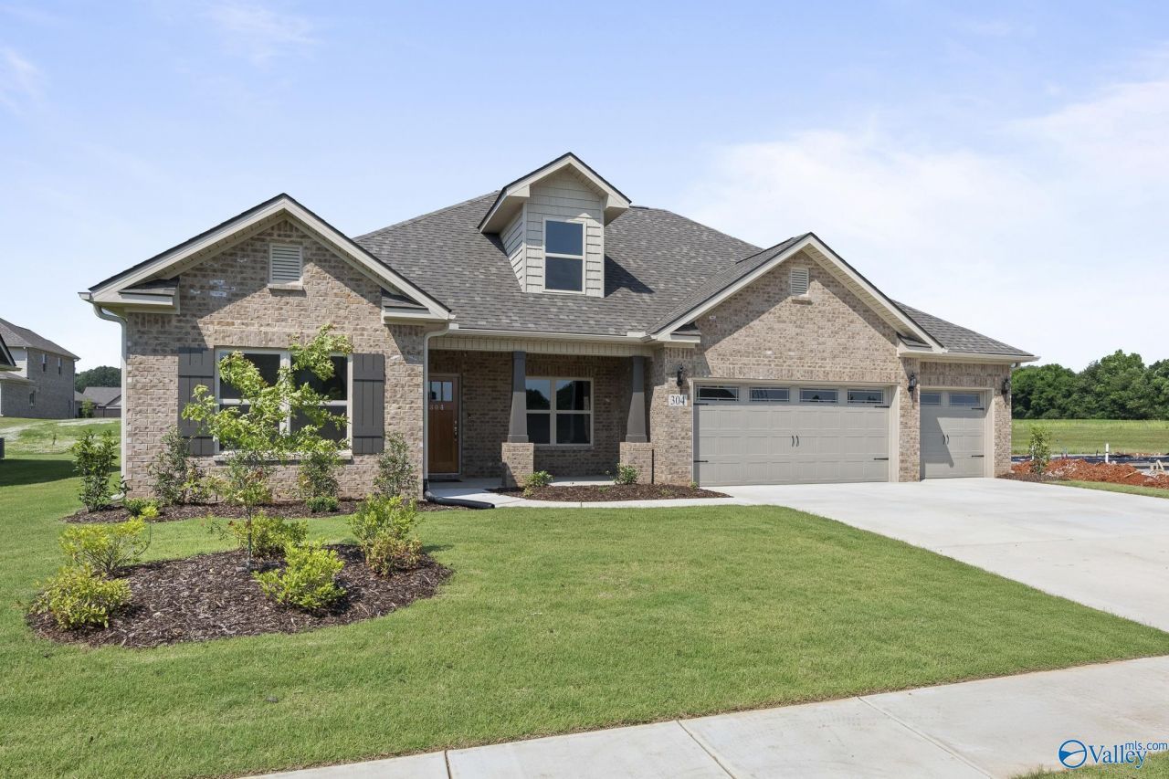 304 Wanto Lane, Huntsville, AL 35811 Main Photo