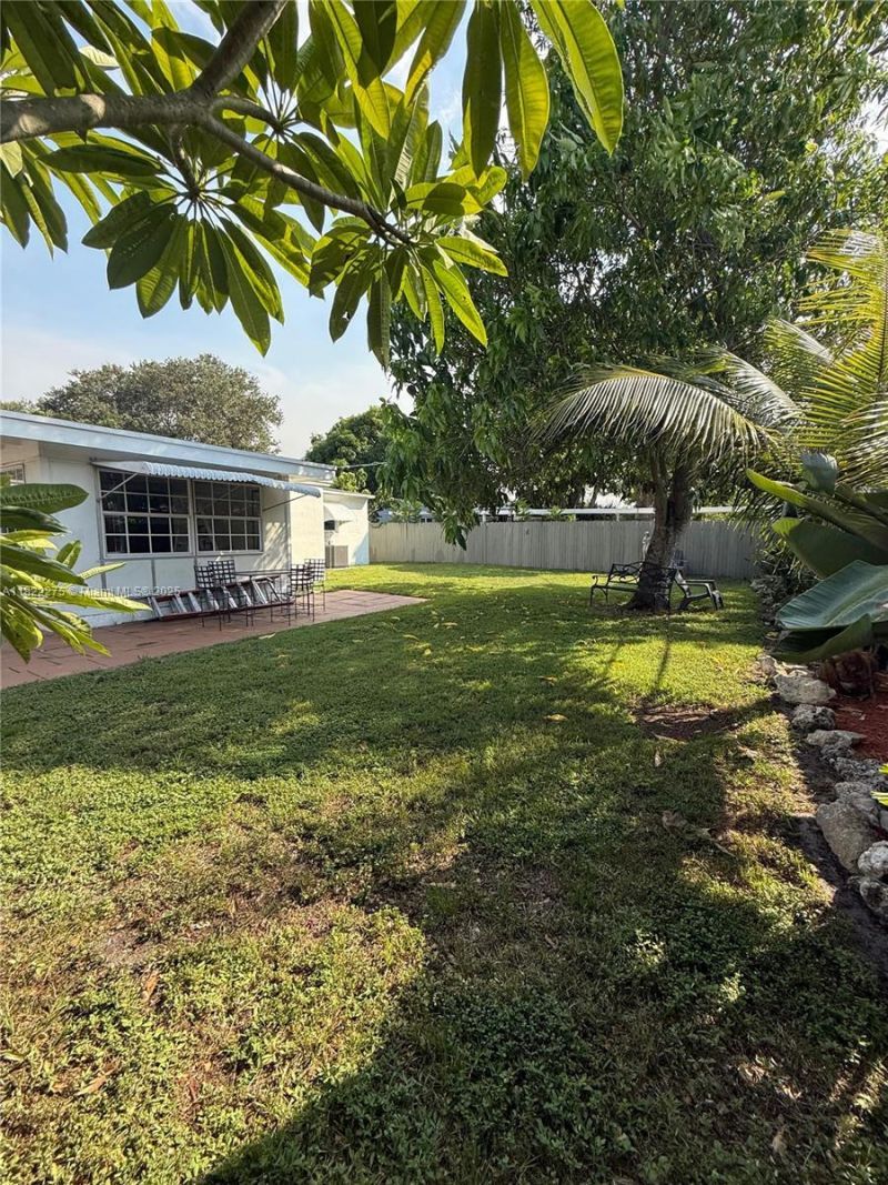 205 SW 21st Way, Fort Lauderdale, FL 33312 Photo