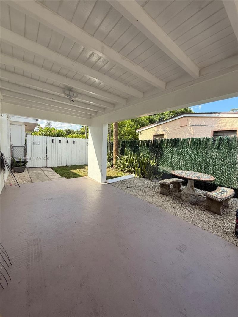 205 SW 21st Way, Fort Lauderdale, FL 33312 Photo