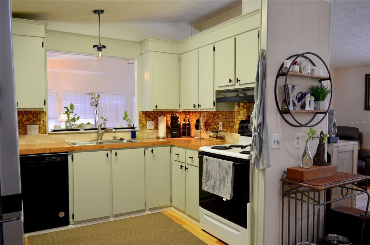 8031 SE Homestead Avenue, Hobe Sound, FL 33455 Photo