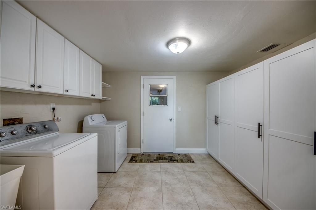 5549 Westwind Ln, Fort Myers, FL 33919 Photo