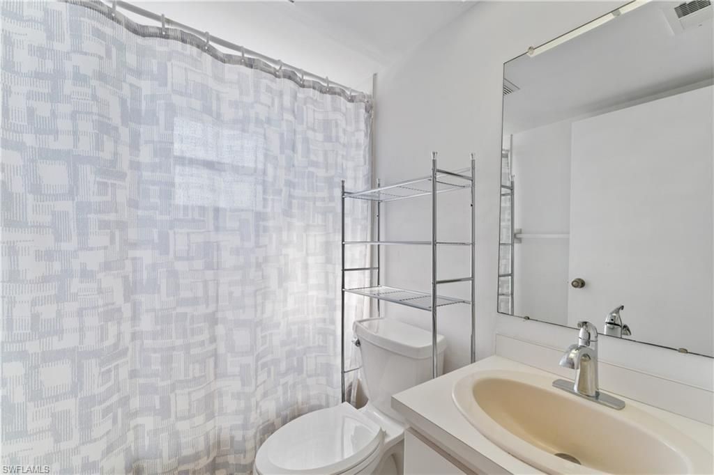 642 SE 13th Pl, Unit 5, Cape Coral, FL 33990 Photo