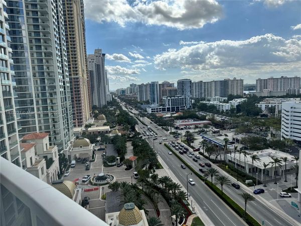 18001 Collins Ave, Unit 918, Sunny Isles Beach, FL 33160
