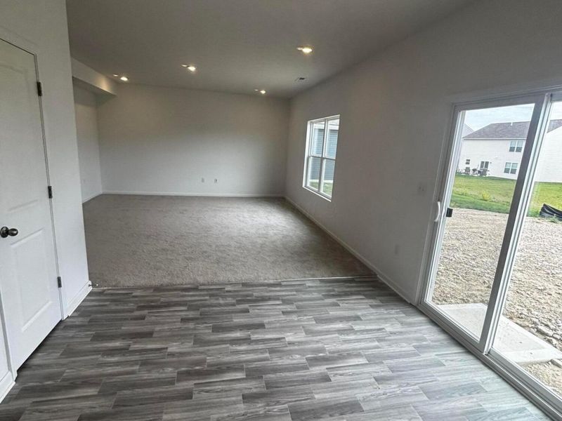 618 Lois Lane, London, OH 43140 Photo 13