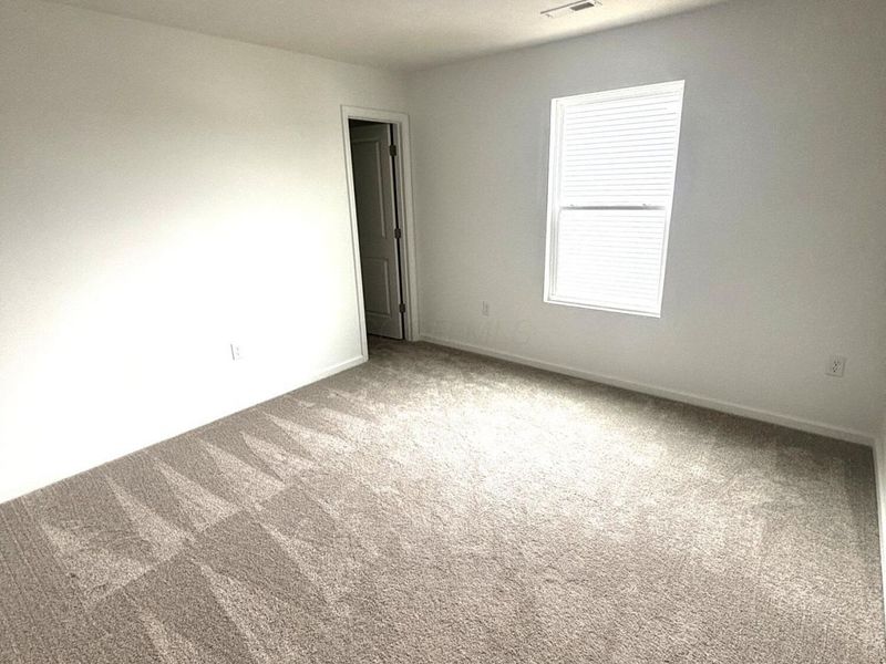 618 Lois Lane, London, OH 43140 Photo 23