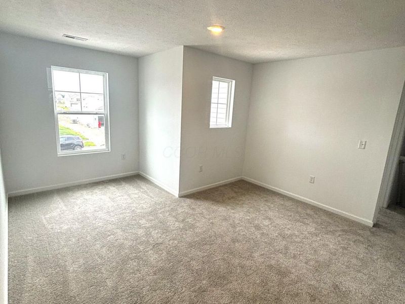 618 Lois Lane, London, OH 43140 Photo 25