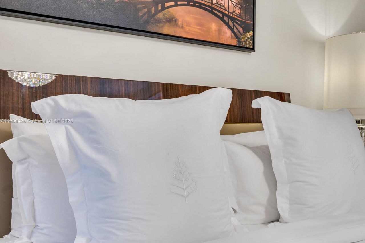 1435 Brickell Ave, Unit 3012, Miami, FL 33131 Photo