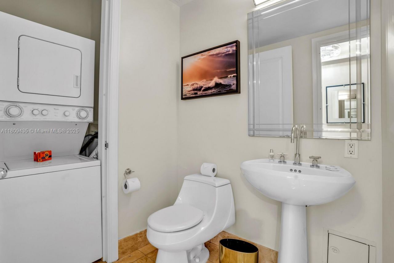 1435 Brickell Ave, Unit 3012, Miami, FL 33131 Photo