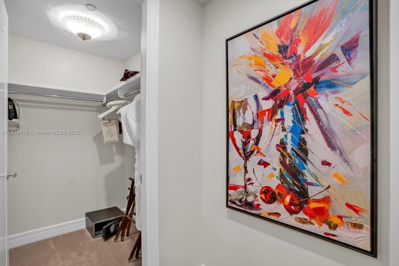 1435 Brickell Ave, Unit 3012, Miami, FL 33131 Photo