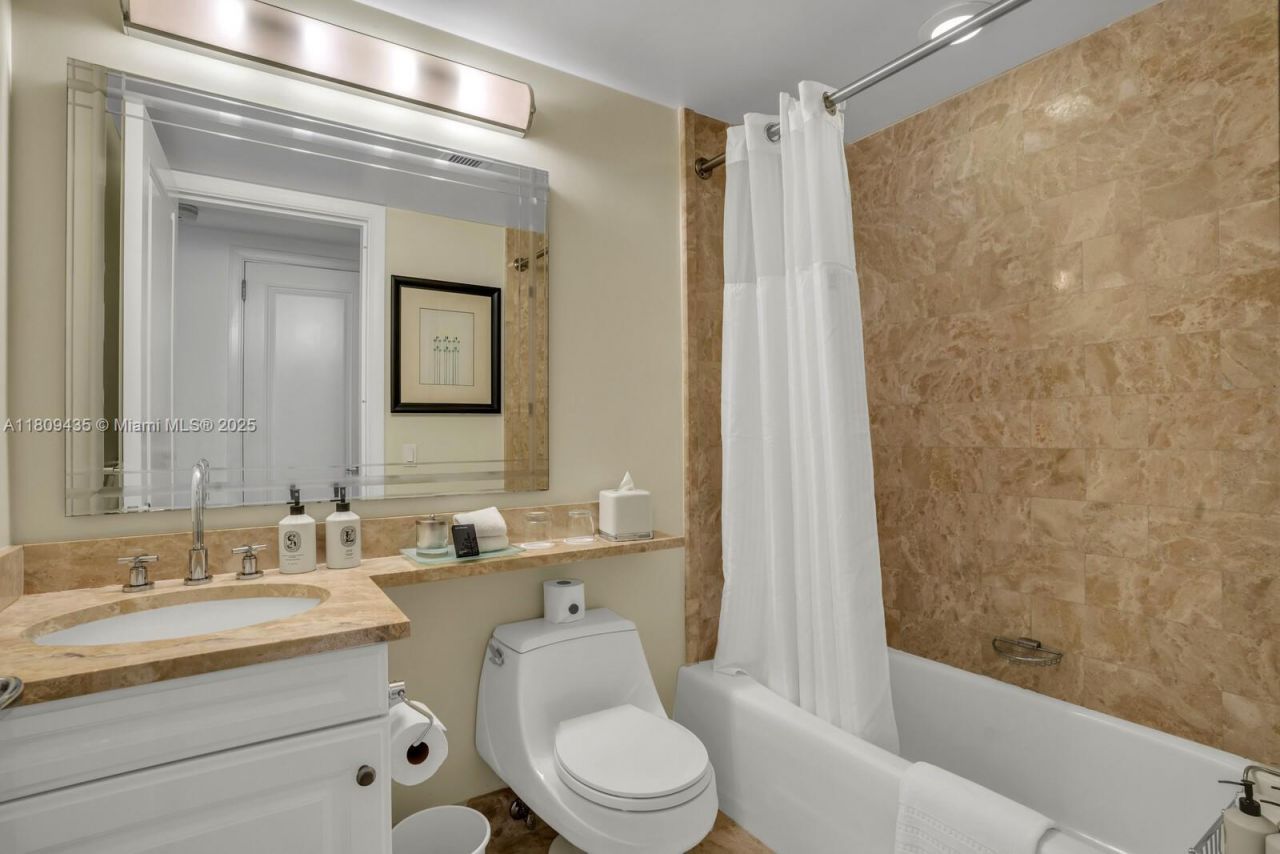 1435 Brickell Ave, Unit 3012, Miami, FL 33131 Photo