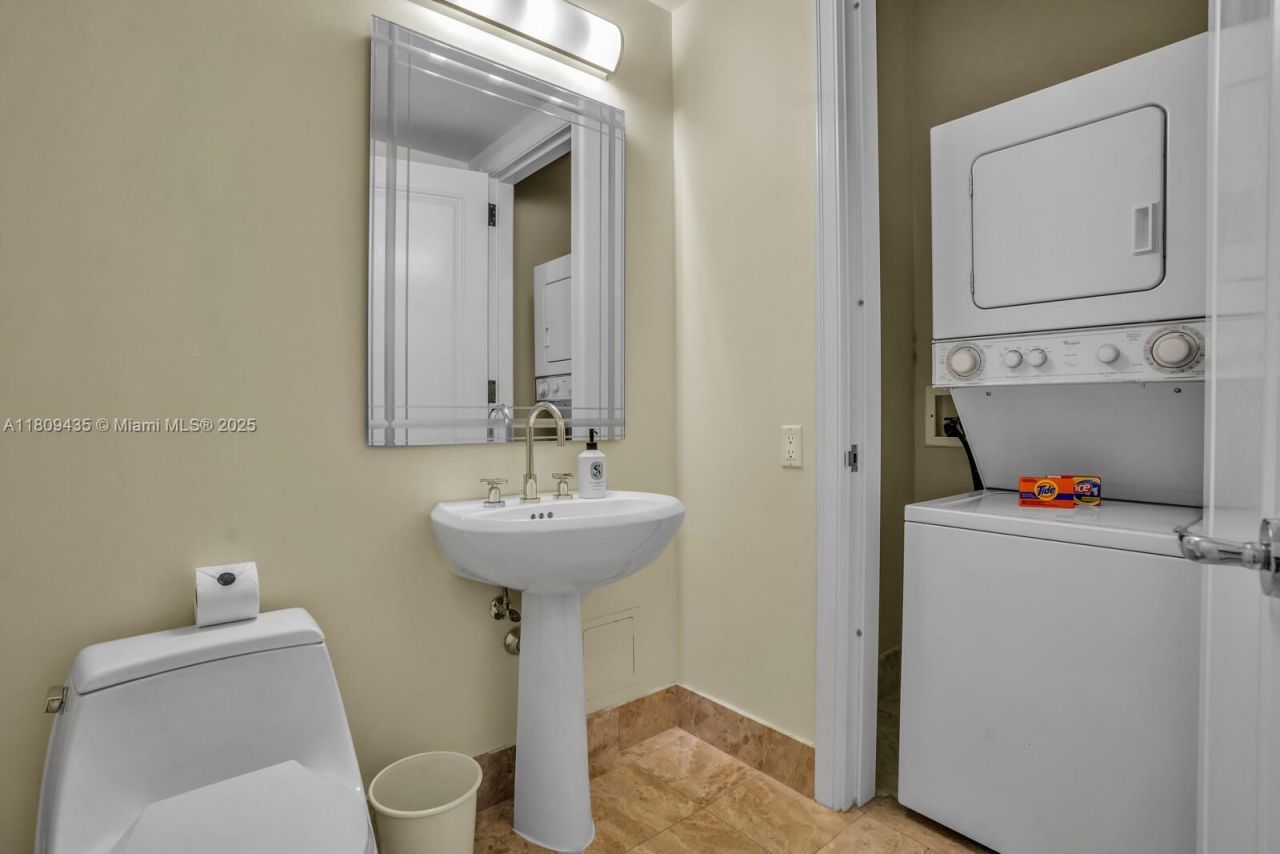 1435 Brickell Ave, Unit 3012, Miami, FL 33131 Photo