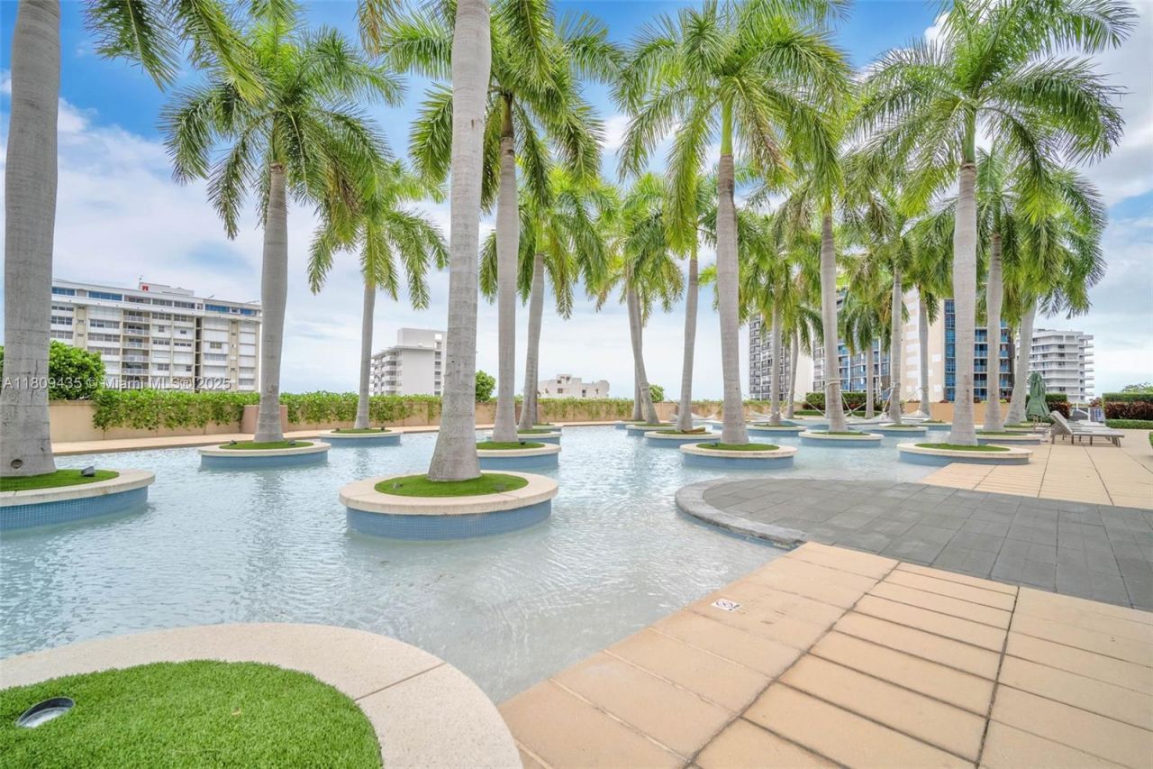 1435 Brickell Ave, Unit 3012, Miami, FL 33131 Photo