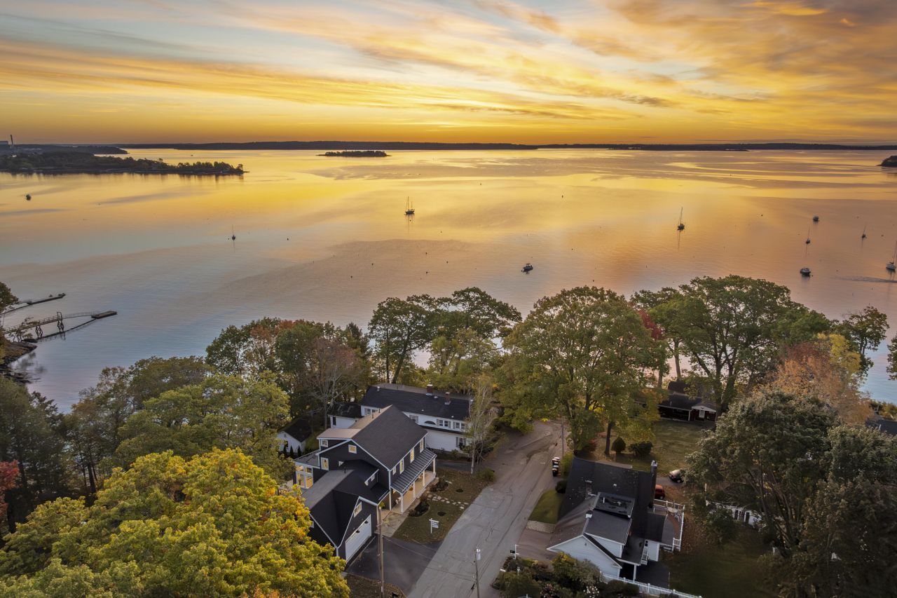 24 Amerescoggin Road, Falmouth, ME 04105 Main Photo