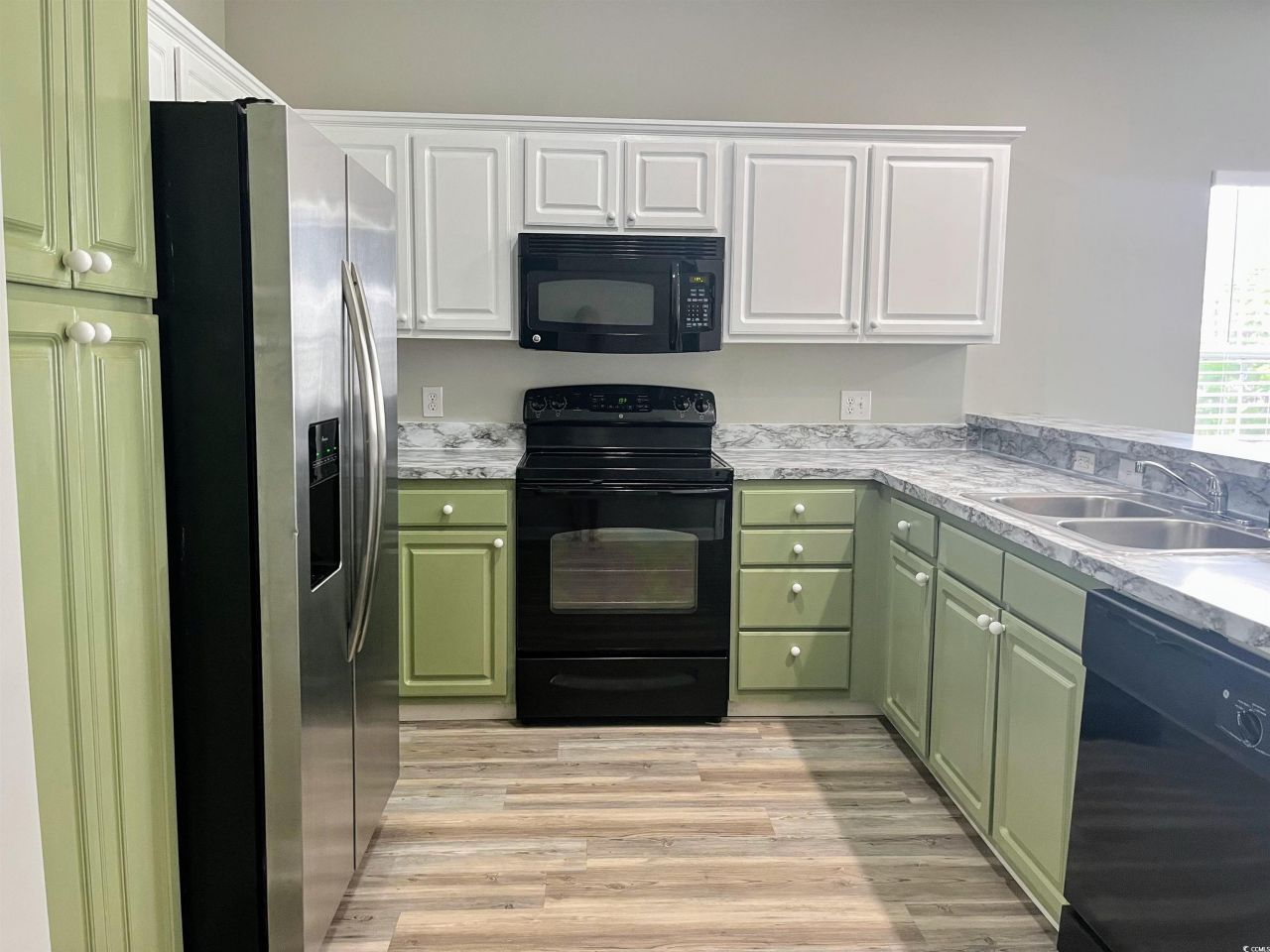 2498 Coastline Ct. Photo 5